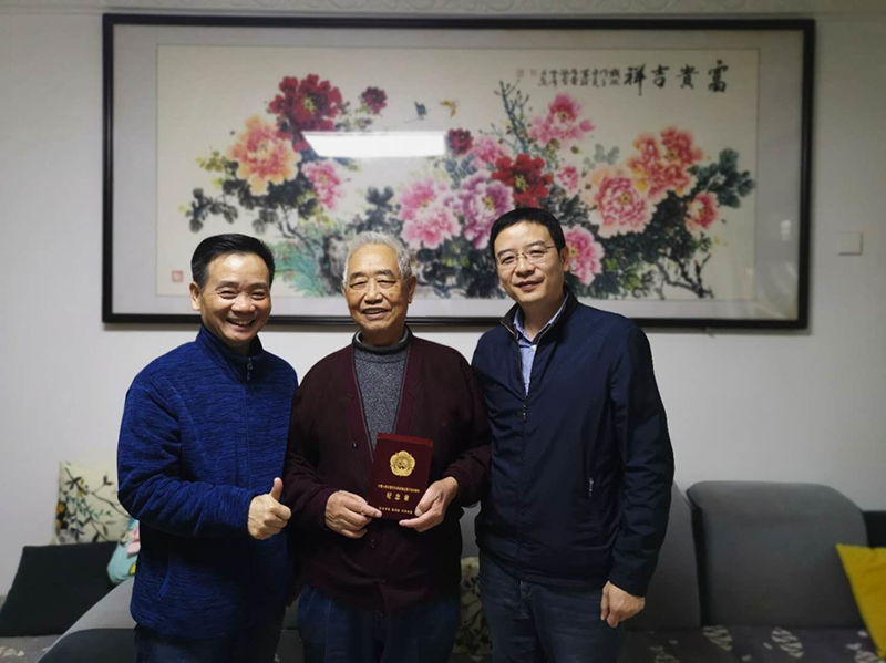 糧油集團黨委副書記、副總經理、工會主席王暉 看望慰問抗美援朝老同志