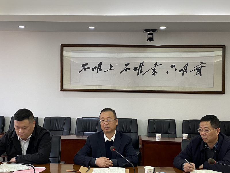 省商務(wù)廳李心球副廳長一行到現(xiàn)代農(nóng)業(yè)集團調(diào)研